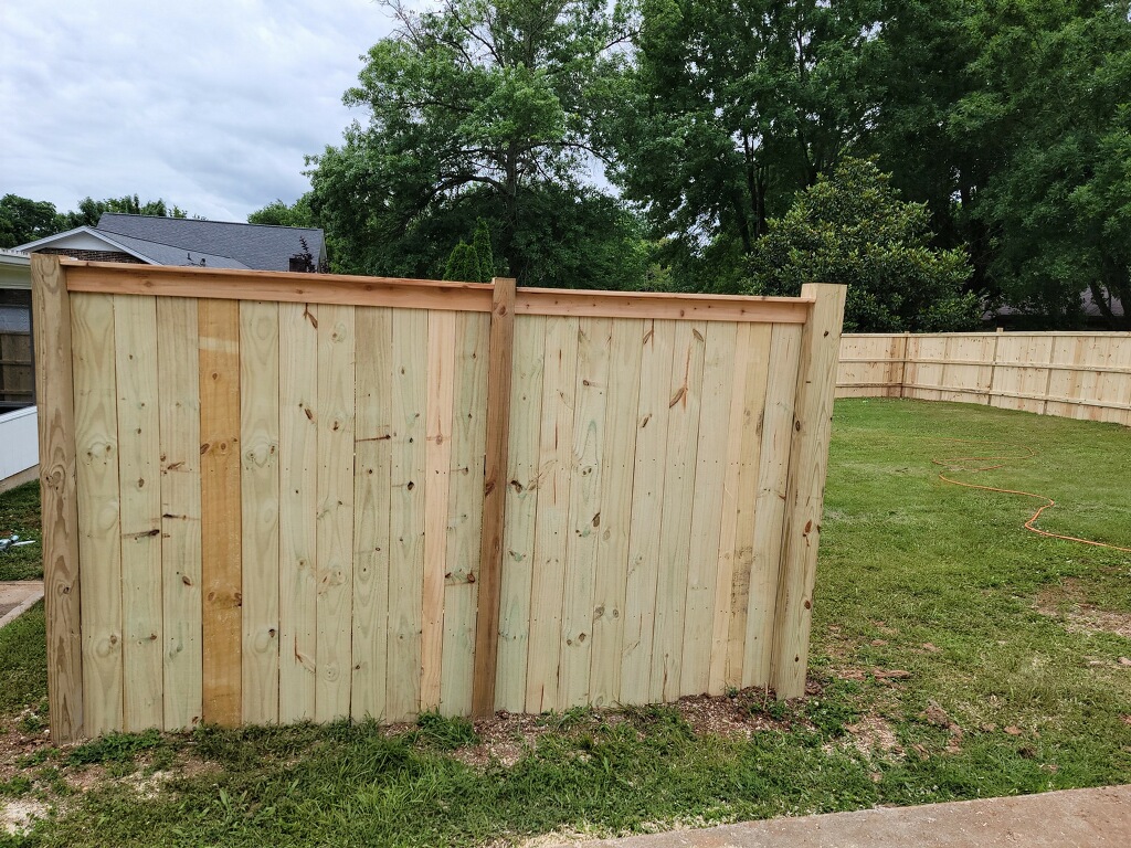 Pine with Exposed Posts, Face Board and Cap Board